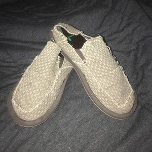 SANUK slip on Shoes - SIZE 11 - lightly worn